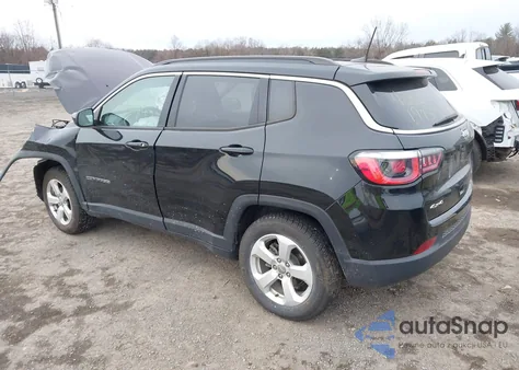 2019 Jeep Compass Latitude 4X4 z USA, uszkodzony, nr VIN 3C4NJDBBXKT750147